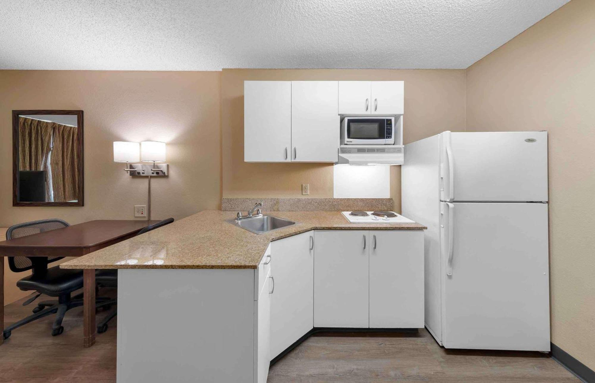Extended Stay America Suites - Los Angeles - Chino Valley Exterior foto